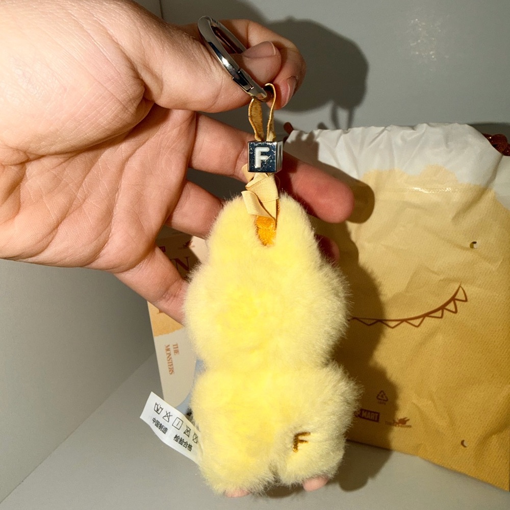 The Monsters LABUBU Pin for Love Series Letter F Plush Pendant (A-M) - Picture 4 of 7